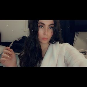 Meet your Posher, Rebecca